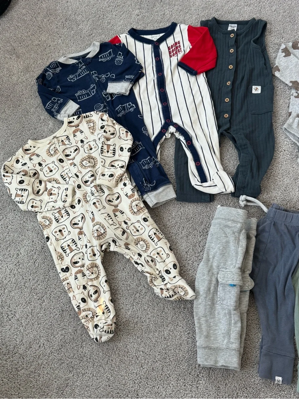 Baby boy clothing bundle size 6-9 and 9 months